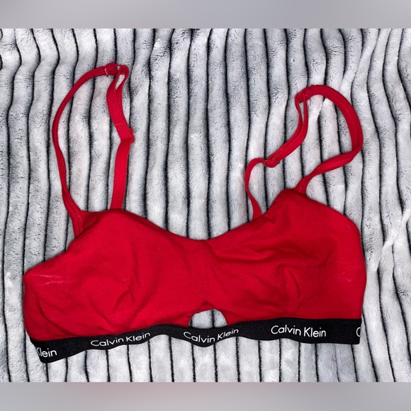 Calvin Klein bra - Picture 1 of 3